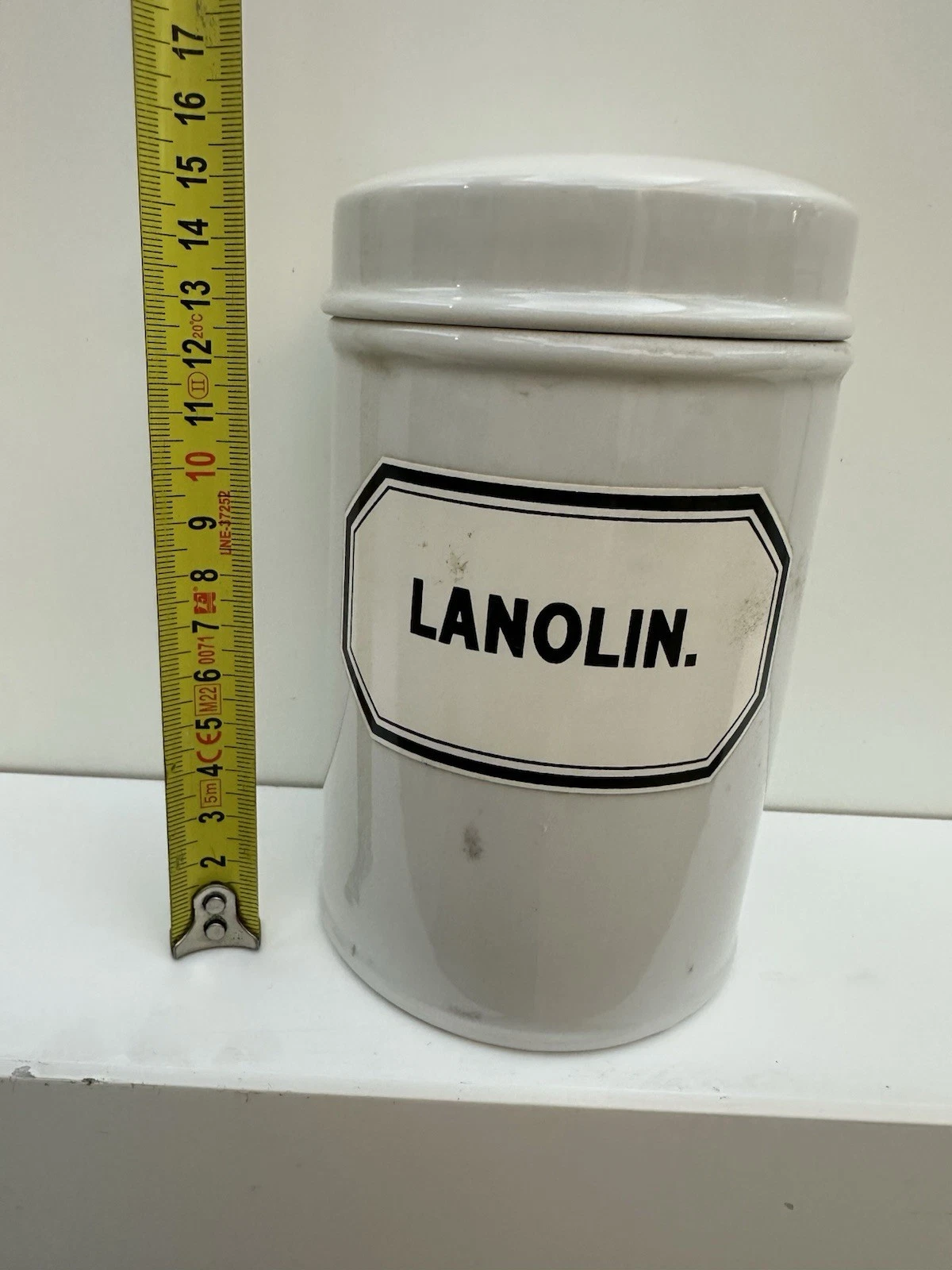 Kleine Porzellan-Apotheken-Dose